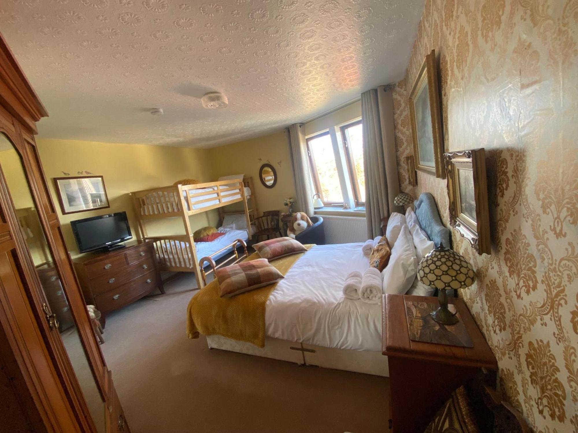 Bosta B&B Inverness Bagian luar foto