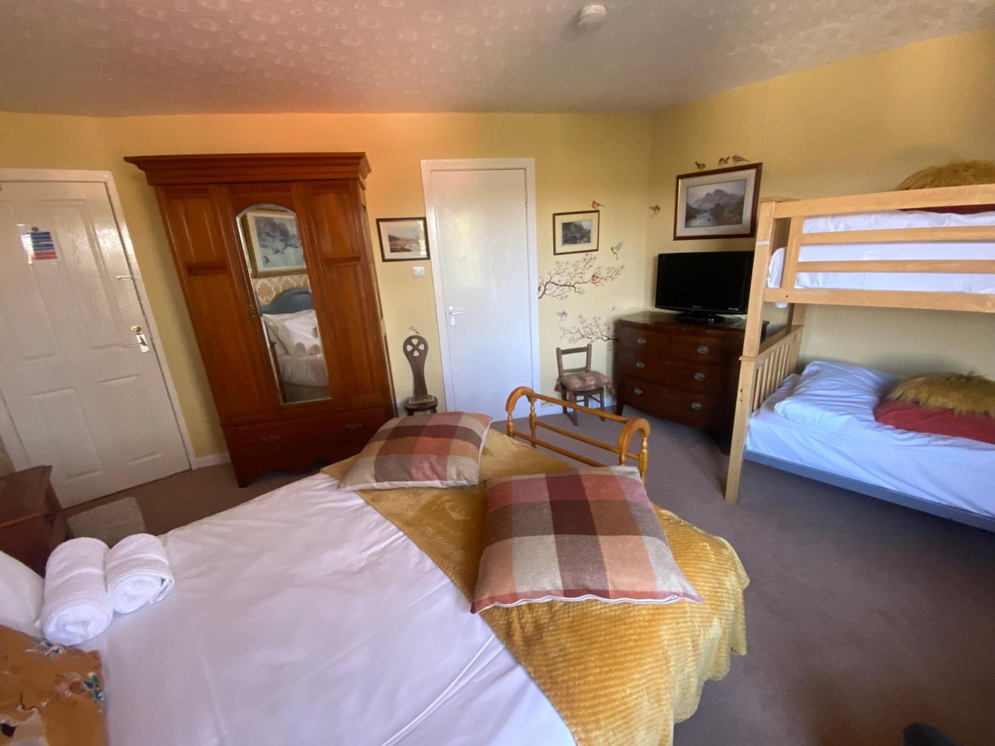 Bosta B&B Inverness Bagian luar foto